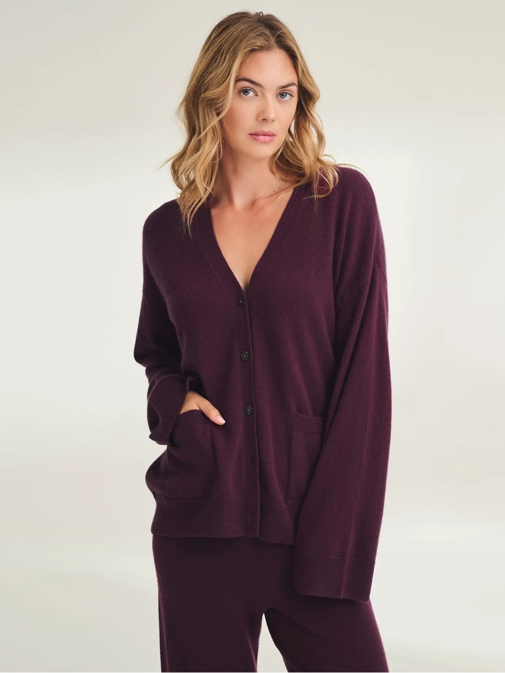 NAADAM Signature Cashmere Boxy Cardigan in Wine